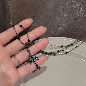 Collier ras du cou ajustable vintage avec pendentif croix, cadeau d'anniversaire pour adolescents, mode gothique, cadeau tendance - Product Image 5
