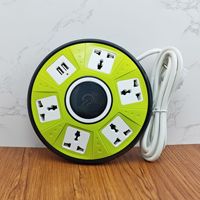 Regleta de Enchufes Universal Portátil Multicolor con Protección Contra Sobrecargas USB y Cable de Extensión con Protección Contra Sobretensiones