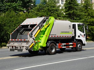 Camión de Compresión de Basura Foton 4X2 de 6/9m³ de Fabricante Directo para Limpieza de Calles Urbanas y Saneamiento Público - Product Image 4