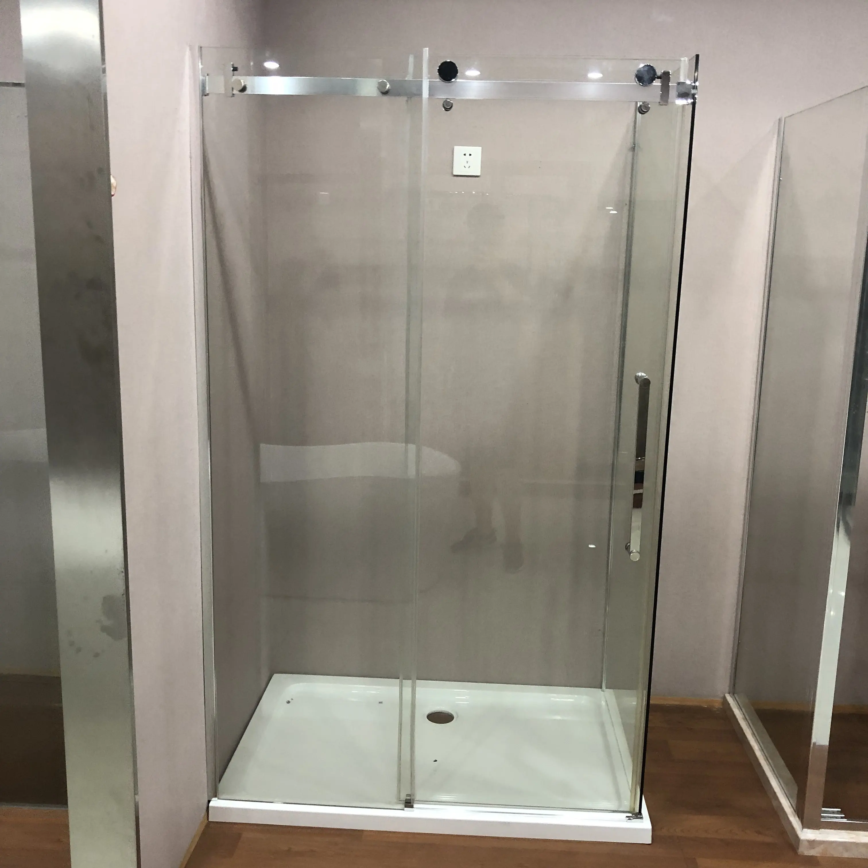 Basit çerçevesiz cam duş odası ev için ucuz fiyat ile paslanmaz çelik raylar