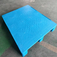 Palette en plastique robuste à 3 roulettes, surface plate en HDPE, pour l'expédition et l'utilisation en entrepôt