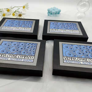 Boîte rigide personnalisée haut de gamme avec couvercle et <span class=keywords><strong>base</strong></span>, motif dessin animé amusant, pelliculage brillant et poignée découpée pour emballage cadeau - Product Image 6