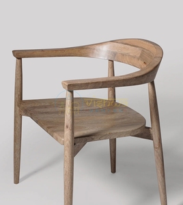 Fauteuil d'appoint en bois de Sheesham nordique avec dossier incurvé, accoudoirs sculptés et pieds effilés – Mobilier de salon moderne et minimaliste - Product Image 3