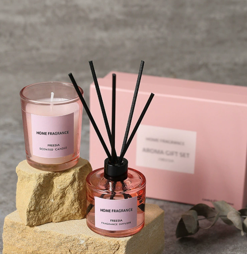 (Rose) Poire anglaise et Freesia