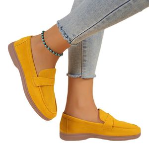 صورة جديدة لأحذية نسائية مريحة سهلة الارتداء بمقاسات كبيرة 35-43 أحذية رياضية مسطحة غير رسمية للنساء - Product Image 4