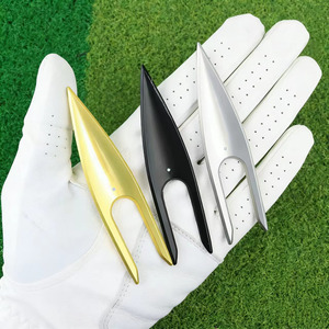 Herramienta de Reparación de Green de Golf con Forma de Pez Creativa, Herramienta Premium de Metal para Reparar Green con Limpiador de Ranuras de Palo para Golfistas, Multifuncional - Product Image 3