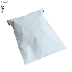 Bolsa de correo de polietileno de colores Diseño personalizado Sobre impreso para ropa de boutique Envío de paquetes - Product Image 3