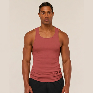 Débardeur athlétique pour homme avec une coupe confortable et un tissu respirant pour l'exercice et un style de vie actif - Product Image 1