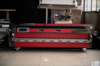 Machine de vulcanisation de joint de bande transporteuse de refroidissement par air