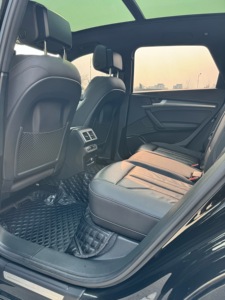 <span class=keywords><strong>Audi</strong></span> <span class=keywords><strong>Q5</strong></span> SUV d'occasion, automatique, conduite à gauche, 6.1-8L Turbo, pneus R21, modèle <span class=keywords><strong>2023</strong></span>, norme Euro 4, 1-25000 milles, <span class=keywords><strong>prix</strong></span> FOB, en stock - Product Image 5