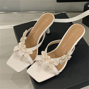 Sandales à talons hauts pour femmes 2025, à bout carré et ouvert, en soie florale, pour les vacances à la plage, semelle extérieure en TPU - Product Image 5