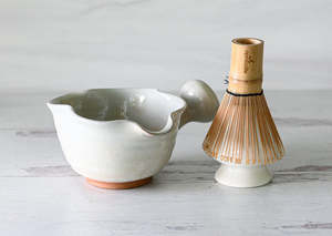 Ensemble de bols à matcha en grès minimaliste ondulé blanc Chawan en céramique écologique avec bec pour <span class=keywords><strong>accessoire</strong></span> de thé vert - Product Image 3