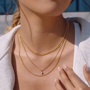 สร้อยคอทอง 18K หลายชั้น ประดับจี้เพทาย สำหรับผู้หญิง สวมใส่ได้ทุกวัน เหมาะสำหรับงานปาร์ตี้ ดีไซน์ลายเส้นเรขาคณิต แบบฝังกรงเล็บ - Product Image 2