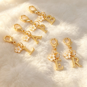 Fashion Alphabet Letter Keychain Enamel Flower Heart Charm Metal Lobster Clasp <b>Key</b> <b>Ring</b> <b>Bag</b> Pendant Accessories Wholesale - Product Image 2