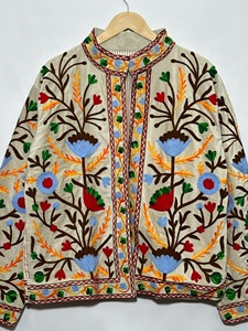 Veste florale brodée à la main pour femme, manches longues, col rabattu, style printemps, en coton tissé, chic prairie, vente en gros - Product Image 5