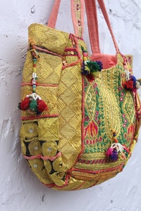 Hand-<b>Patchwork</b> Banjara Tote <b>Bag</b> Handmade Embroidered Shoulder <b>Bag</b> Flowers Large Capacity Lightweight Canvas Zipper Waterproof - Product Image 3