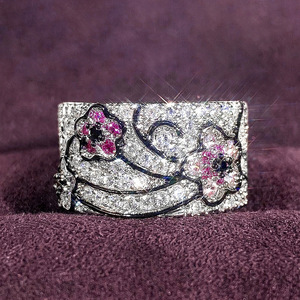 Anello da Donna T0660 in Oro Bianco con Diamanti e Fiori di Tormalina Rosa, Gioiello per Uso Quotidiano - Product Image 2