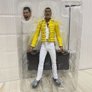 Figura de Acción de 7 Pulgadas de Fredy Mokery, Cantante Principal de Queen, NECA 42066 - Product Image 5