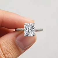 Bague de fiançailles et d'anniversaire pour femme en zircon cubique carré brillant de haute qualité, grand et éclatant