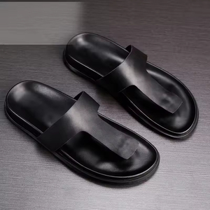 Xinzirain, <span class=keywords><strong>chanclas</strong></span> personalizadas <span class=keywords><strong>de</strong></span> cuero genuino <span class=keywords><strong>para</strong></span> <span class=keywords><strong>hombre</strong></span>, sandalias <span class=keywords><strong>de</strong></span> estilo árabe, zapatillas en forma <span class=keywords><strong>de</strong></span> T con Tanga antideslizante, Zapatillas <span class=keywords><strong>para</strong></span> <span class=keywords><strong>hombre</strong></span> Gulf - Product Image 1