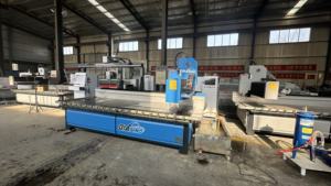 Machine automatique de perçage et de fraisage du verre pour le façonnage des bords de verre - Product Image 6