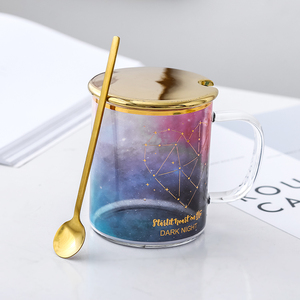 Tasse en verre <span class=keywords><strong>personnalisable</strong></span> <span class=keywords><strong>avec</strong></span> logo, cuillère en métal et couvercle, pour le bureau et la maison, tasse en verre transparente et colorée <span class=keywords><strong>avec</strong></span> poignée - Product Image 5