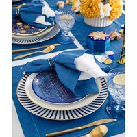 Serviettes en lin massif de style européen, ourlées, élégantes, pour une mise en place de table raffinée, lavées à la main, durables et douces.