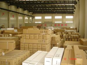 Unisign prix d'usine blanc brillant finition synthétique auto-<span class=keywords><strong>adhésif</strong></span> <span class=keywords><strong>Avery</strong></span> rouleaux de <span class=keywords><strong>vinyle</strong></span> pour l'impression numérique à jet d'encre flexible - Product Image 6