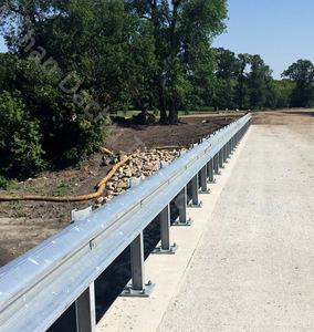 מחסומי התרסקות לבטיחות בדרכים עם מחסומי ארמקו משטח מגולוון חם - Product Image 6