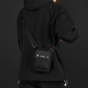 Bolso Cruzado para Hombre Wepower, Pequeño, de Nailon Ligero, con Logotipo Decorativo, Color Sólido, para Uso Diario, Verano 2025 - Product Image 1