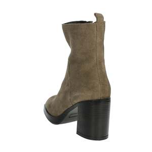 Botines de mujer en gamuza color taupe con tacón cuadrado y cierre de cremallera - Product Image 2