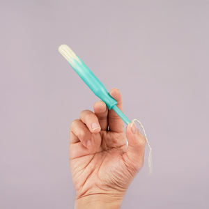 Super produttori OEM <span class=keywords><strong>tamponi</strong></span> di cotone organico usa e getta con applicatore di plastica - Product Image 5