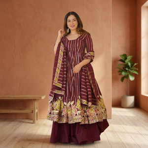Nuevo traje Anarkali para mujer, estilo elegante, sin arrugas, con bordado multicolor en georgette sintético pesado, TENNYC - Product Image 1