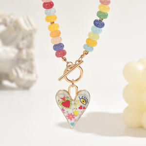 Collier pendentif pour femmes en gros, collier en perles de verre colorées, collier avec pendentif en forme de cœur peint en dessin animé - Product Image 2