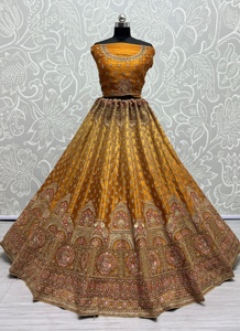 Ropa India pakistaní nupcial red sombreada ropa de fiesta bordada metálica Lehenga Choli para novias de La India - Product Image 4