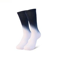 Chaussettes OEM personnalisées avec logo pour femme, série dégradée, chaudes, antibactériennes, respirantes, fantaisie, amusantes, confortables, en coton, idéales comme cadeau