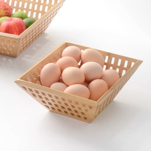 Panier à fruits en bambou de taille moyenne avec design ajouré pour le rangement de la cuisine - Product Image 1