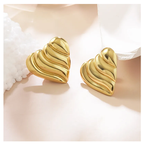 Pendientes geométricos de acero inoxidable chapados en oro de 18 quilates, joyería impermeable para mujer, pendientes de corazón de amor con textura gruesa a la moda - Product Image 2