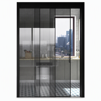 Porte coulissante en verre cannelé blanc cassé sur mesure avec insert en verre capsule, cadre en aluminium, séparateur de pièce intérieur