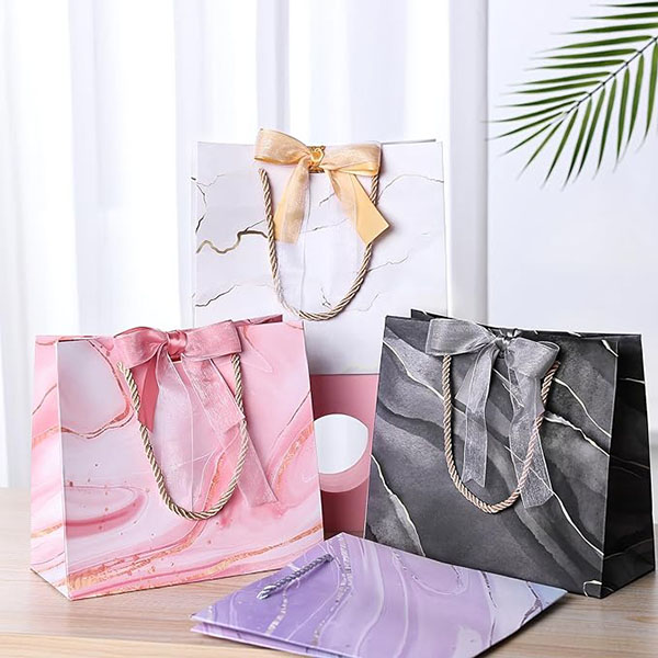 Creative Popular Promotional Price Paper Bags Simple Style Fashion Design Paper Bags for Shopping