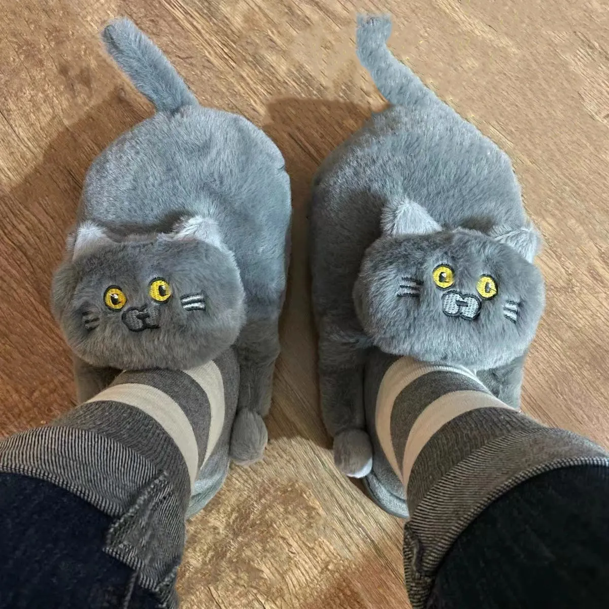 Ciabatte per gatti Cat coccolone da uomo inverno da casa scivoli Kawaii scarpe da pavimento pelose da ragazza muli bianchi divertenti simpatiche pantofole da regalo