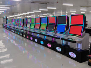 사용자 정의 나무 캐비닛 사용 가능한 제조업체 43 인치 수직 C 곡선 게임 모니터 스탠드 금속 아케이드 기술 게임기 - Product Image 4