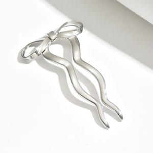 กิ๊บติดผมโลหะรูปโบว์โค้งรูปผีเสื้อ อุปกรณ์เสริมกิ๊บติดผมรูปตัวยู ทำจากโลหะผสม - Product Image 5