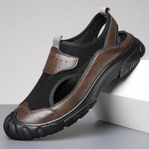 Men's Hollow-Out Mesh Sandals Black And Brown Slip-On Breathable Closed-Toe <b>Flat</b> Shoes For <b>Summer</b> Casual Wear - Product Image 1
