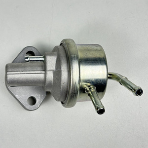 Pompe à carburant AM132715 AM105567 pour tracteurs de jardin 285 320 345 - Product Image 6