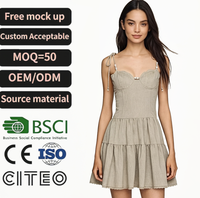 Robe mini beige pour femme avec bretelles en perles, décolleté cœur, jupe à volants, bordure en dentelle, tenue sexy pour soirée d'été ou club
