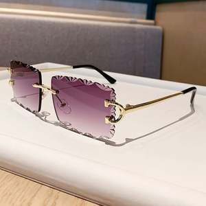 Gafas de Sol Rectangulares de Metal Personalizadas con Logotipo 2025, de Alta Calidad para Hombre y Mujer, con Protección UV400, Montura Graduada Sin Aro - Product Image 1