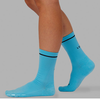 Calcetines populares para correr personalizados con colores Calcetines de ciclismo con logotipo personalizado Calcetín de equipo de calidad de nailon