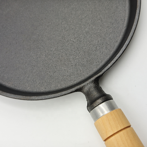 Sartén de Hierro Fundido Precurado de 3.5 a 12 Pulgadas con Mango de Madera, para Usar en la Estufa, Parrilla o Fogata - Product Image 2