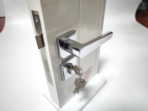 Euro Manija de la puerta pomello della <span class=keywords><strong>porta</strong></span>, accessori per porte e finestre cromati in alluminio, <span class=keywords><strong>maniglia</strong></span> della <span class=keywords><strong>serratura</strong></span> della <span class=keywords><strong>porta</strong></span> <span class=keywords><strong>con</strong></span> <span class=keywords><strong>maniglia</strong></span> a leva in zinco - Product Image 6